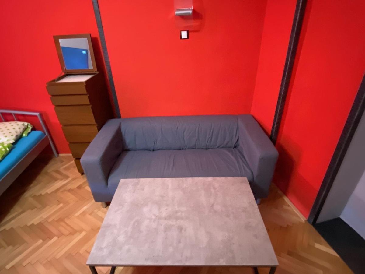 B42 Bed And Cafe Apartmán *